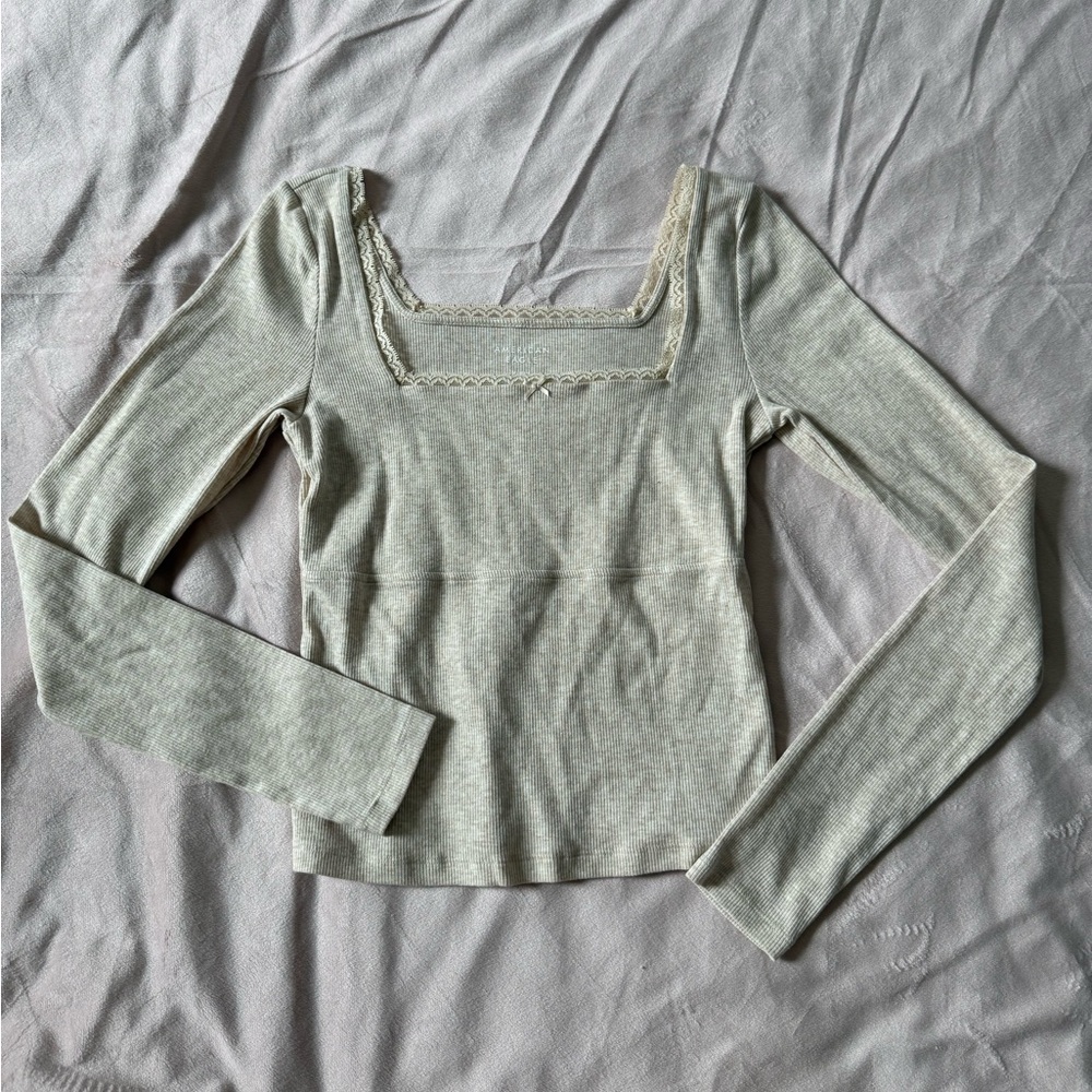 Super cute American eagle long sleeve